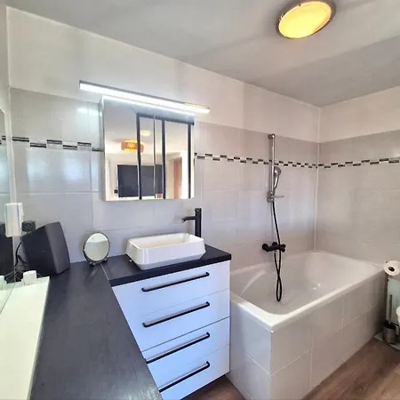 Maison, Rooftop Vue Imprenable Avec Jacuzzi Feriehus