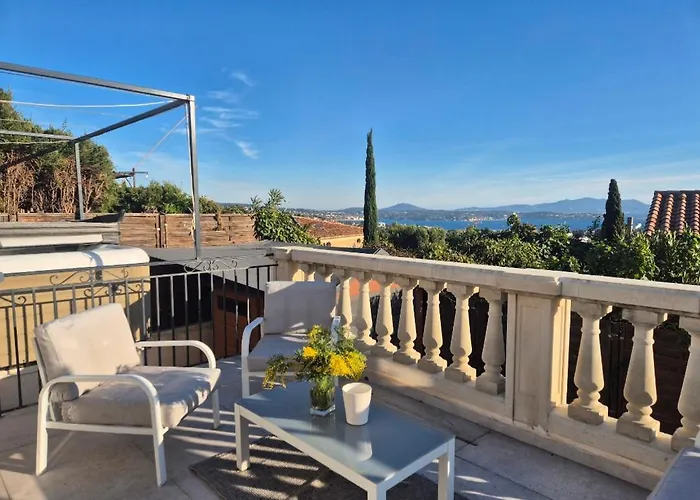 Σπίτι διακοπών Maison, Rooftop Vue Imprenable Avec Jacuzzi Bandol